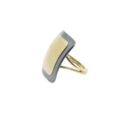 Anillo de oro amarillo y plata