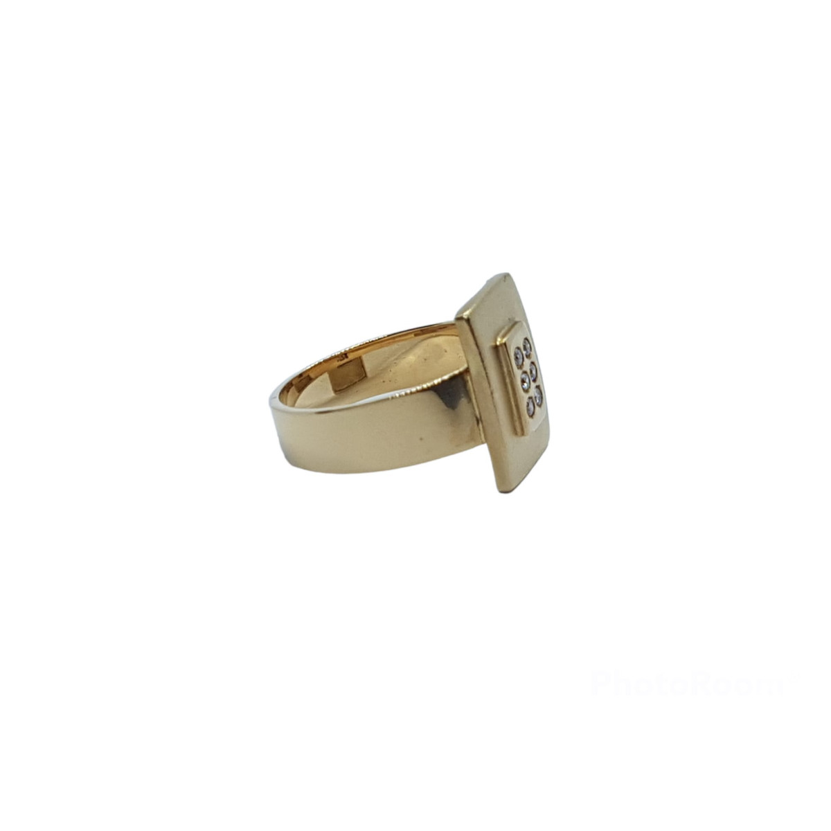 Anillo de oro amarillo con diamantes