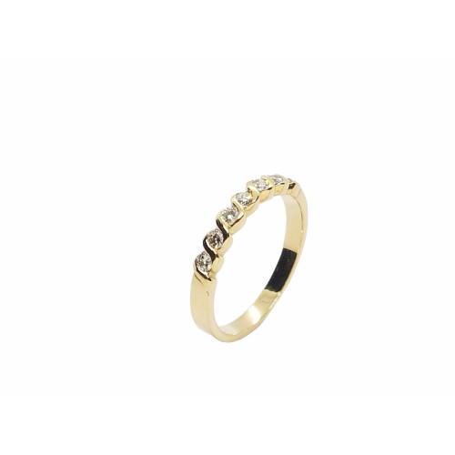 Anillo media alianza de compromiso con diamantes