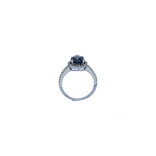Anillo de oro blanco con diamante negro y blancos