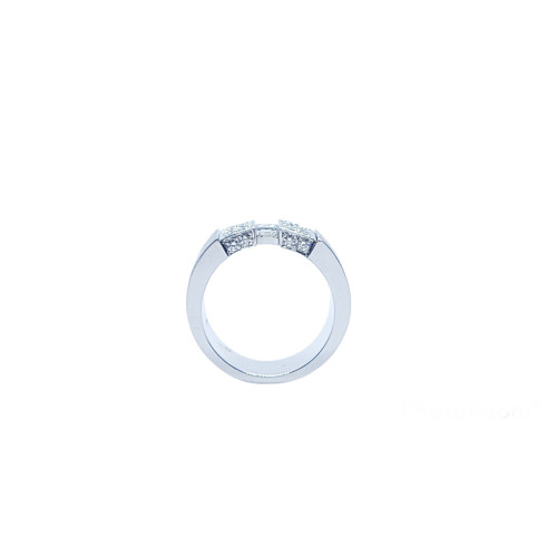 Anillo de oro blanco y diamantes