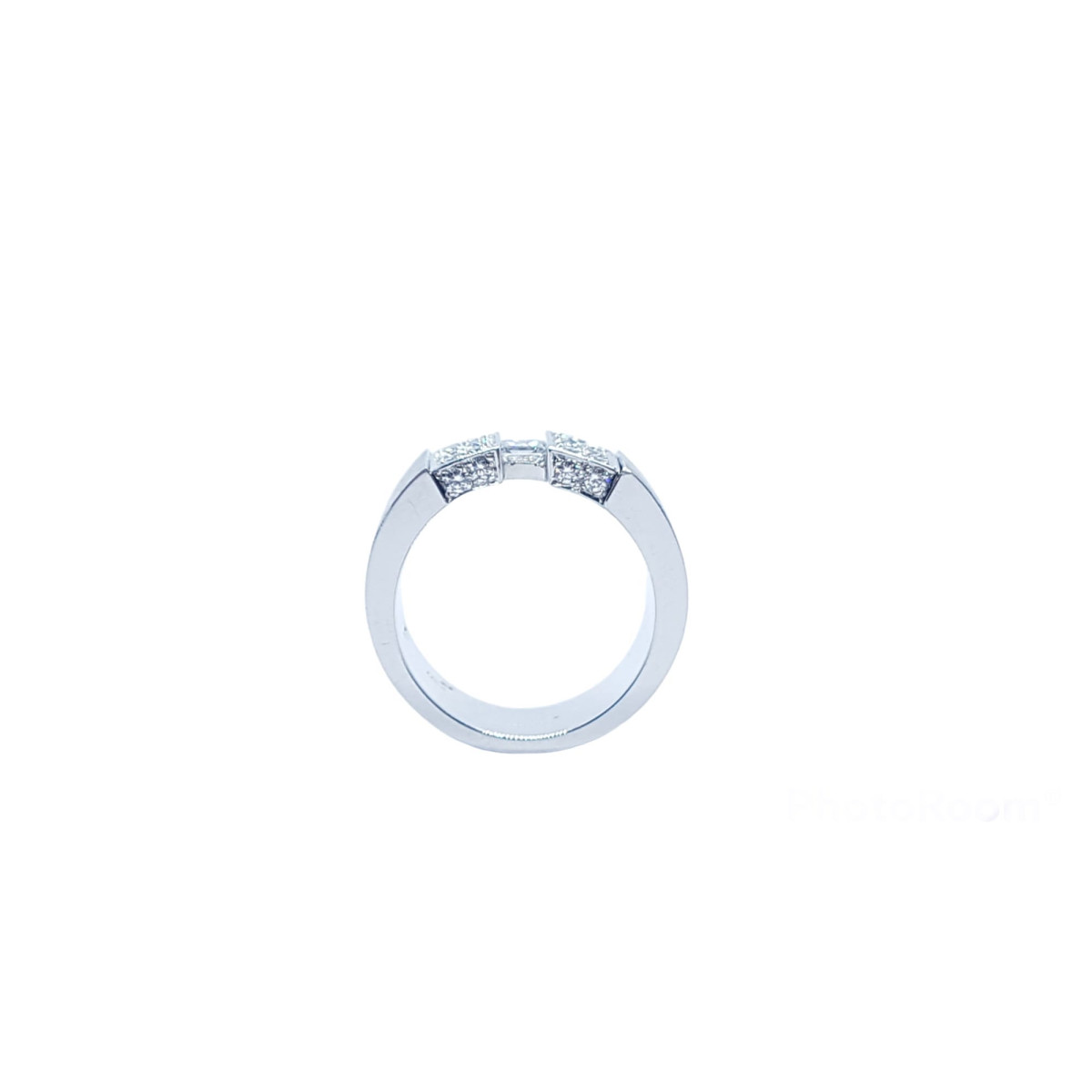 Anillo de oro blanco y diamantes