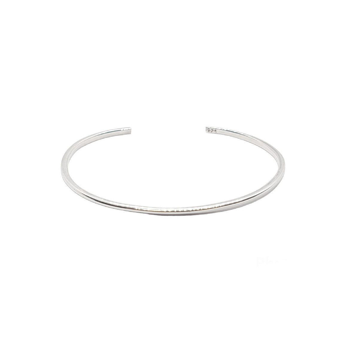 Brazalete rígido de plata