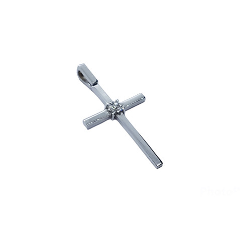 Cruz de oro blanco con diamantes