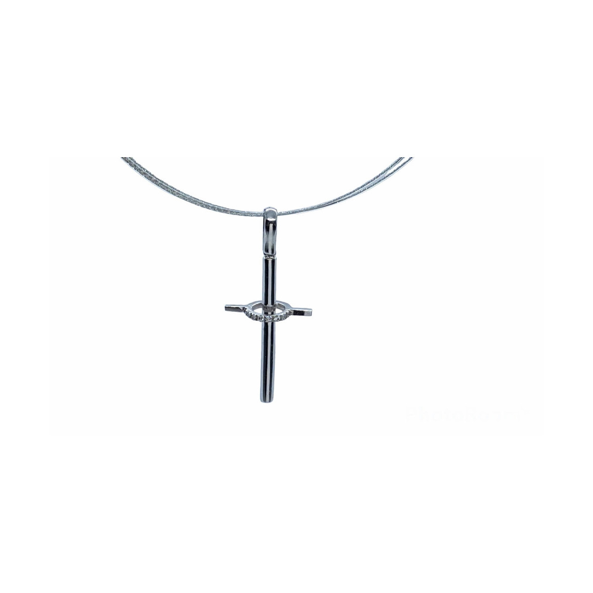 Cruz de oro blanco con diamantes