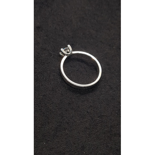 Solitario de plata con circonita
