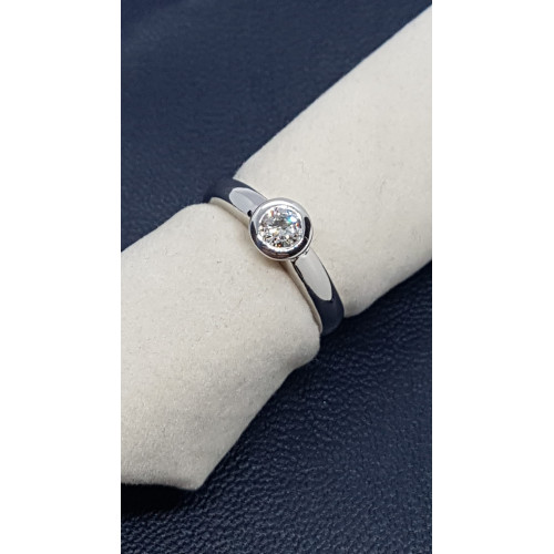 ANILLO DE ORO BLANCO Y DIAMANTE