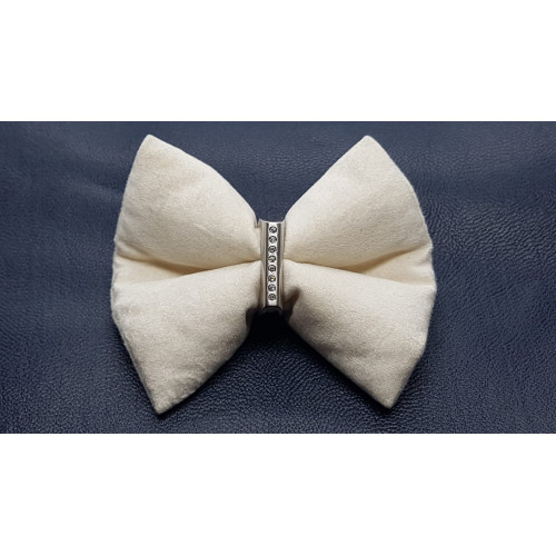 Media alianza de oro blanco y diamantes