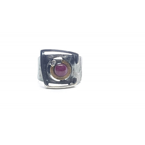 Anillo de plata y oro  con diamante y rubí