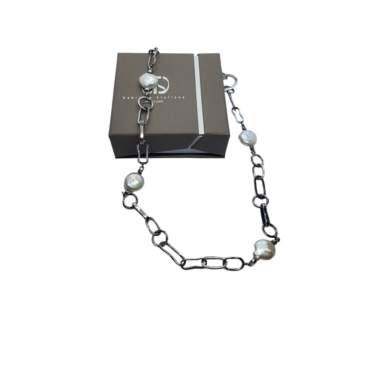 Gargantilla de plata y oro con perlas naturales