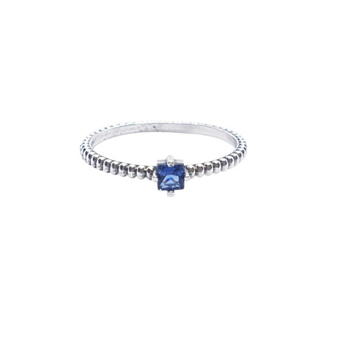 Anillo de plata con circonita