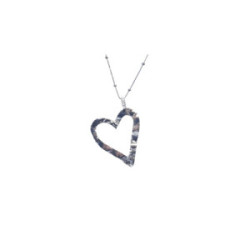 Collar de plata con forma de corazón