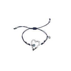 Pulsera de plata con macramé, circonita verde y con forma de corazón