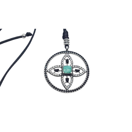 Collar de plata con circonitas negras y verdes