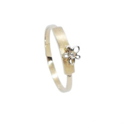 Anillo de oro amarillo con diamante