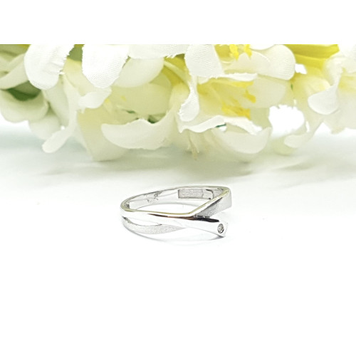 Anillo de oro blanco con diamante