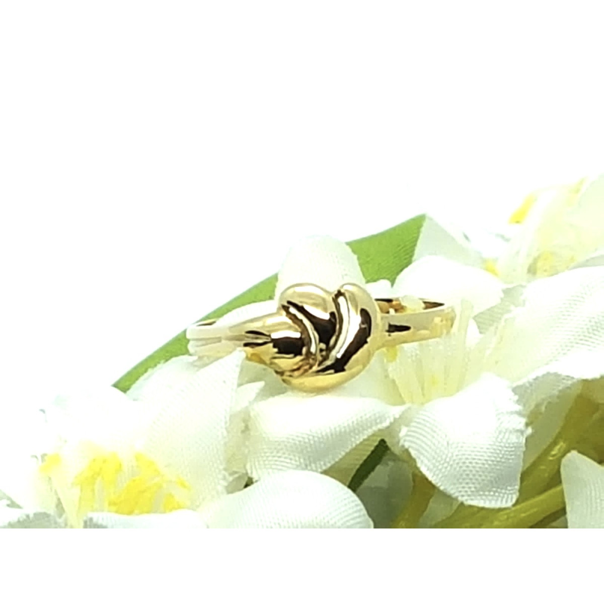Anillo de oro amarillo