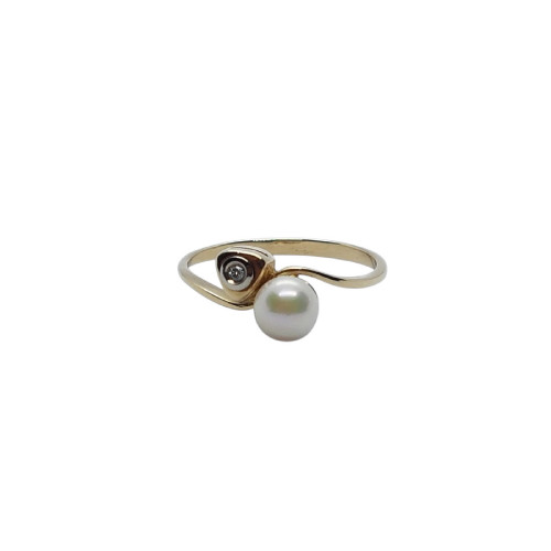 Anillo de oro amarillo con diamante y perla natural cultivada