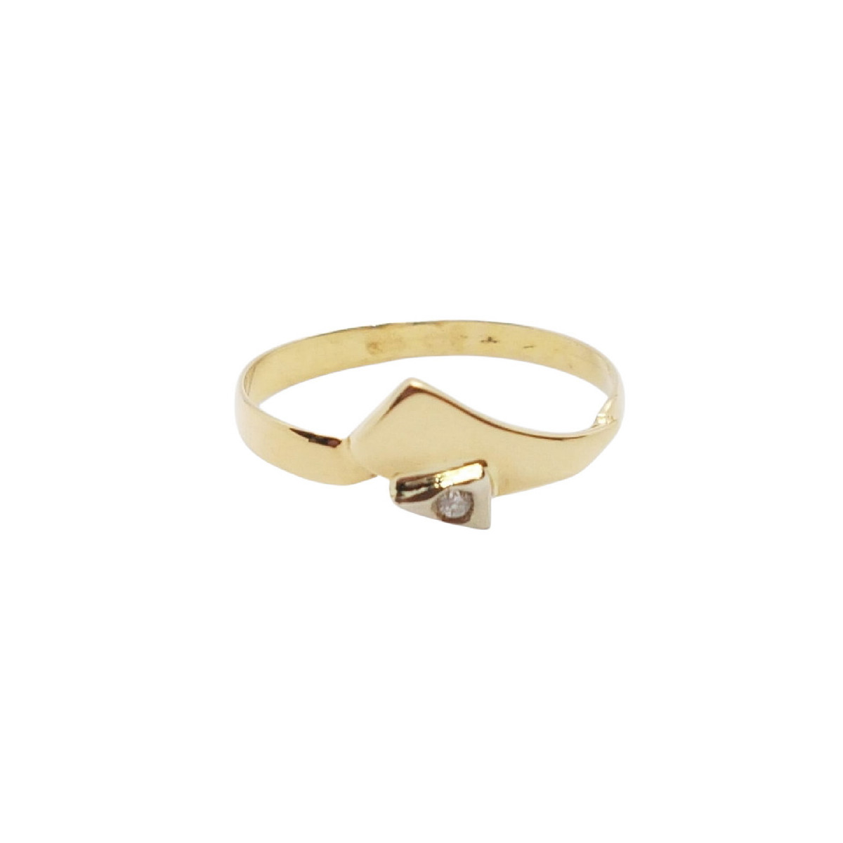 Anillo de oro amarillo con diamante