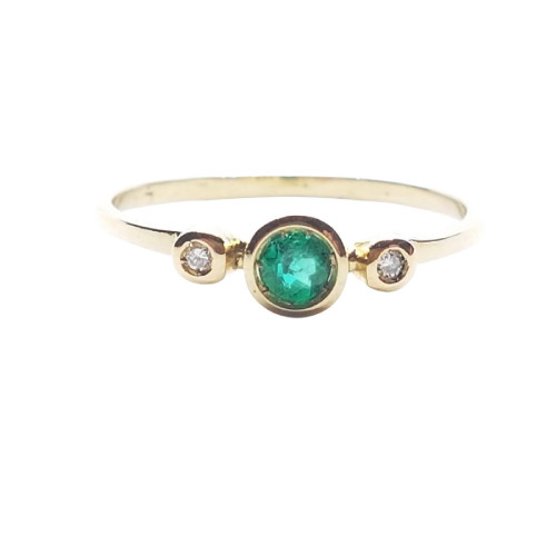 Anillo de oro amarillo con esmeralda y diamantes