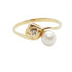 Anillo de oro amarillo con diamante y  perla natural cultivada