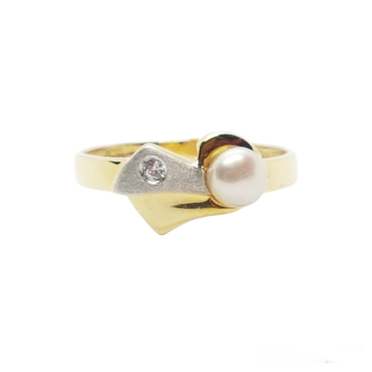 Anillo de oro amarillo y oro blanco con circonita y perla natural cultivada