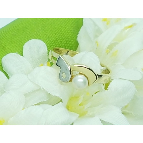 Anillo de oro amarillo y oro blanco con perla natural cultivada