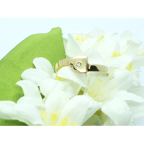 Anillo de oro amarillo con diamante