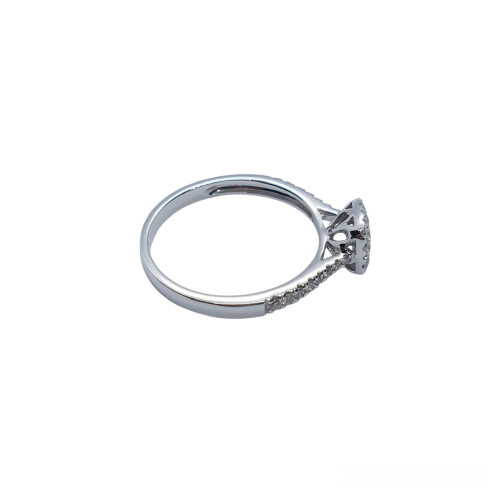 Anillo de oro blanco con diamantes