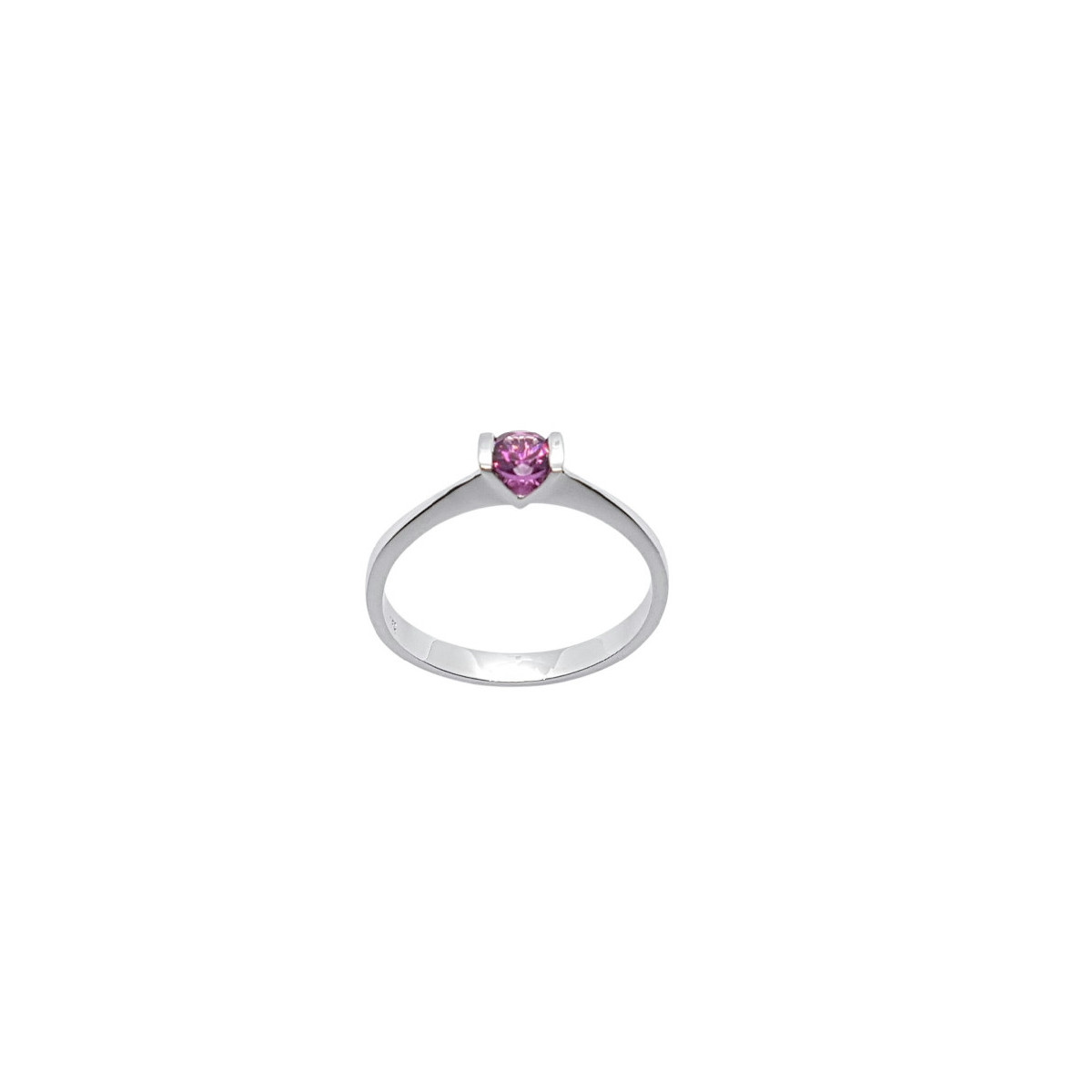 Anillo de oro blanco con rodolita