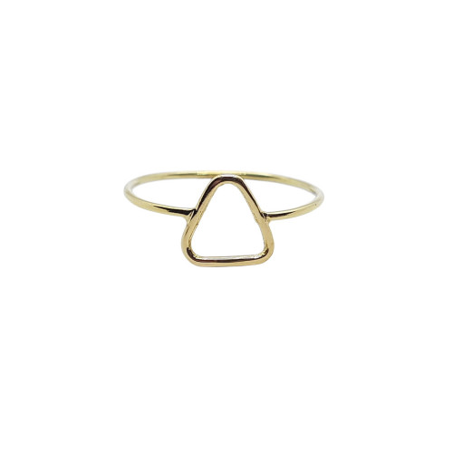 Anillo de oro amarillo con forma triangular