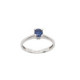 Anillo de oro blanco con zafiro