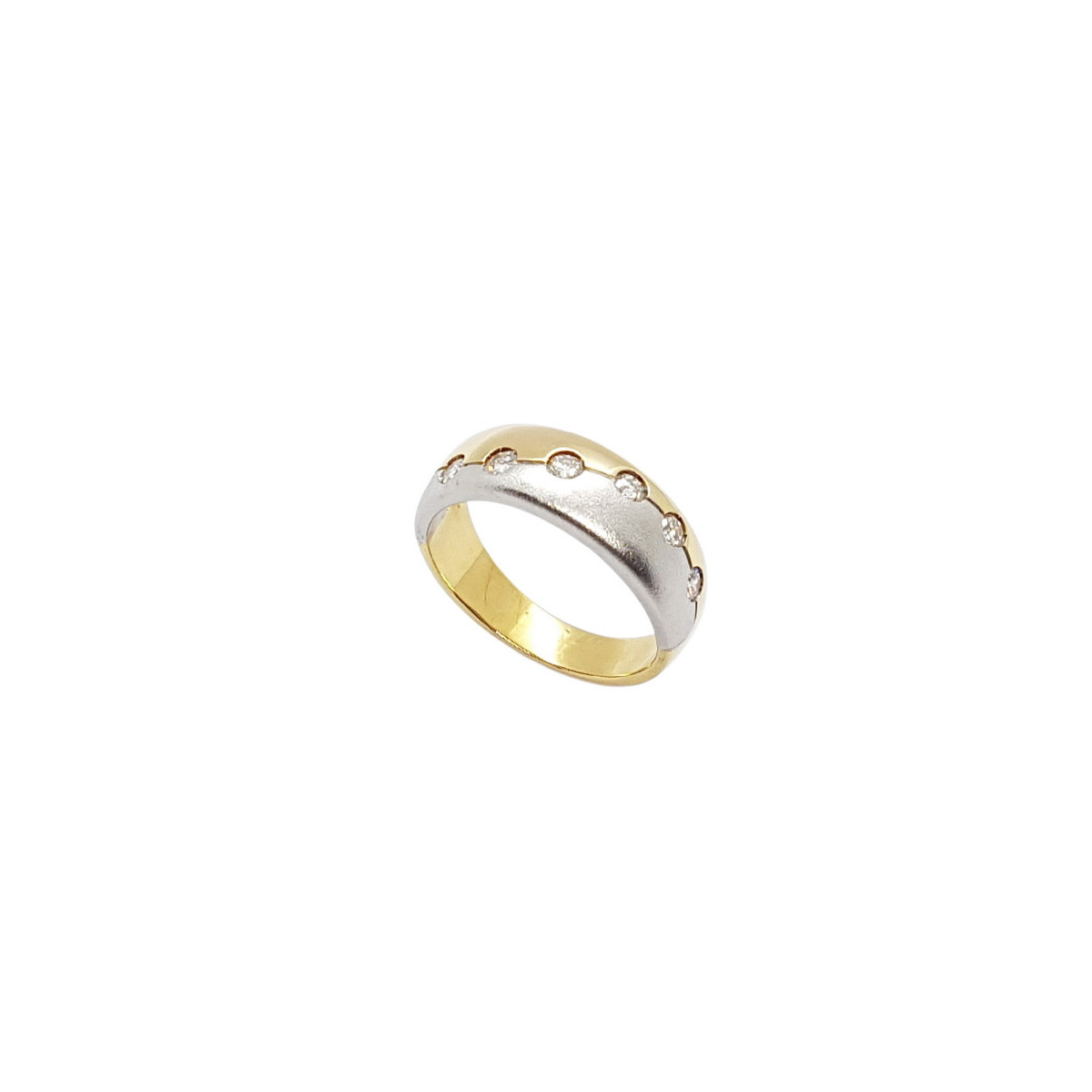Anillo de oro blanco y oro amarillo con diamantes