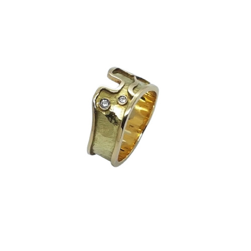 Anillo de oro amarillo con diamantes