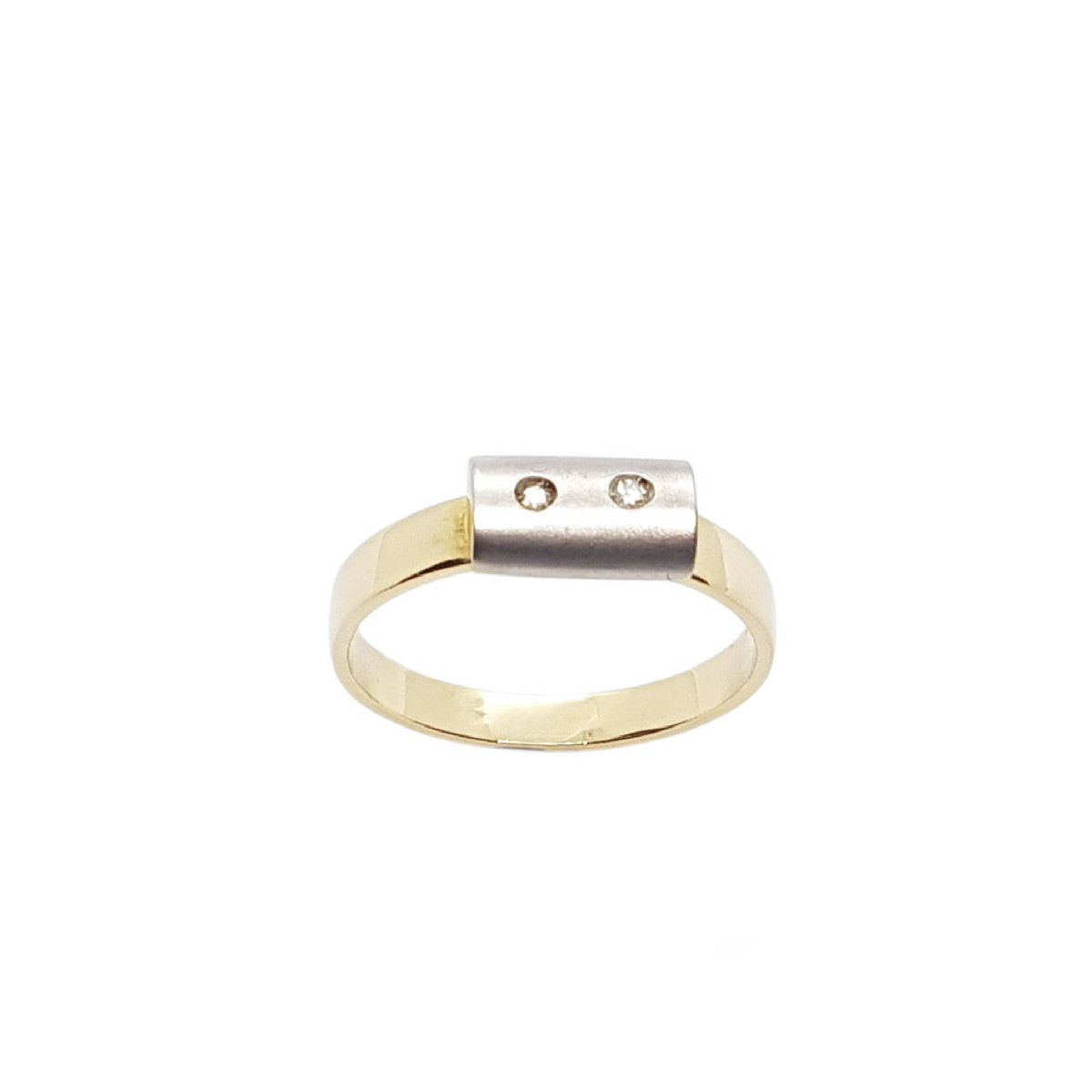 Anillo de oro amarillo y oro blanco con diamantes