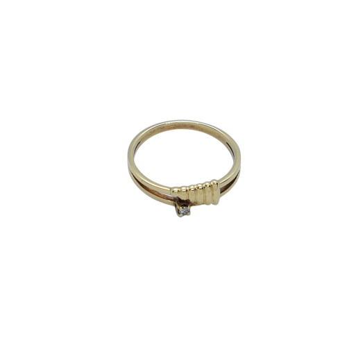 Anillo de oro amarillo y diamante
