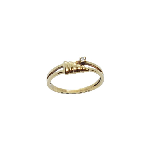 Anillo de oro amarillo y diamante