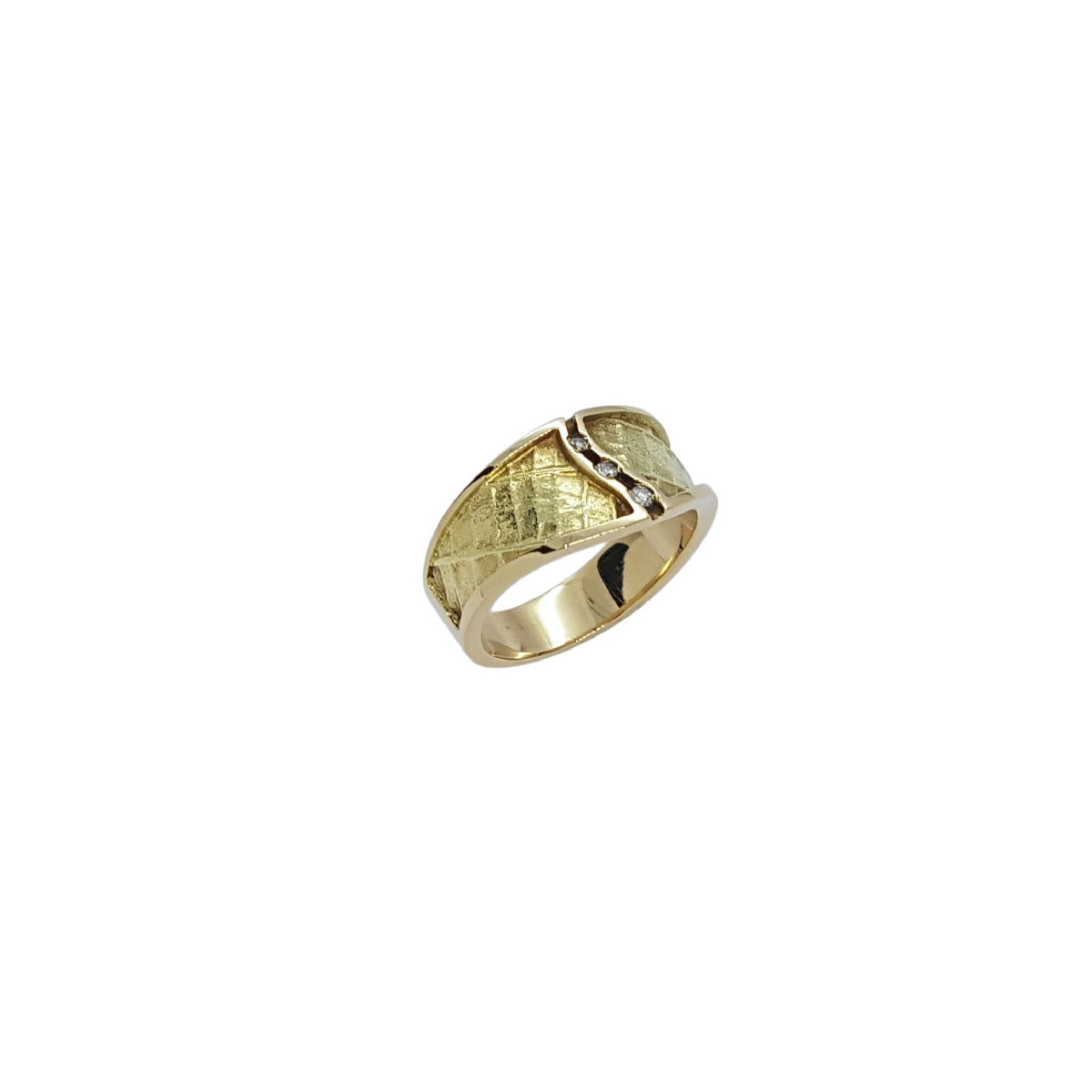 Anillo de oro amarillo con diamantes
