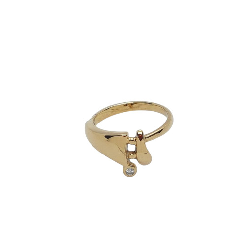 Anillo de oro amarillo con diamante