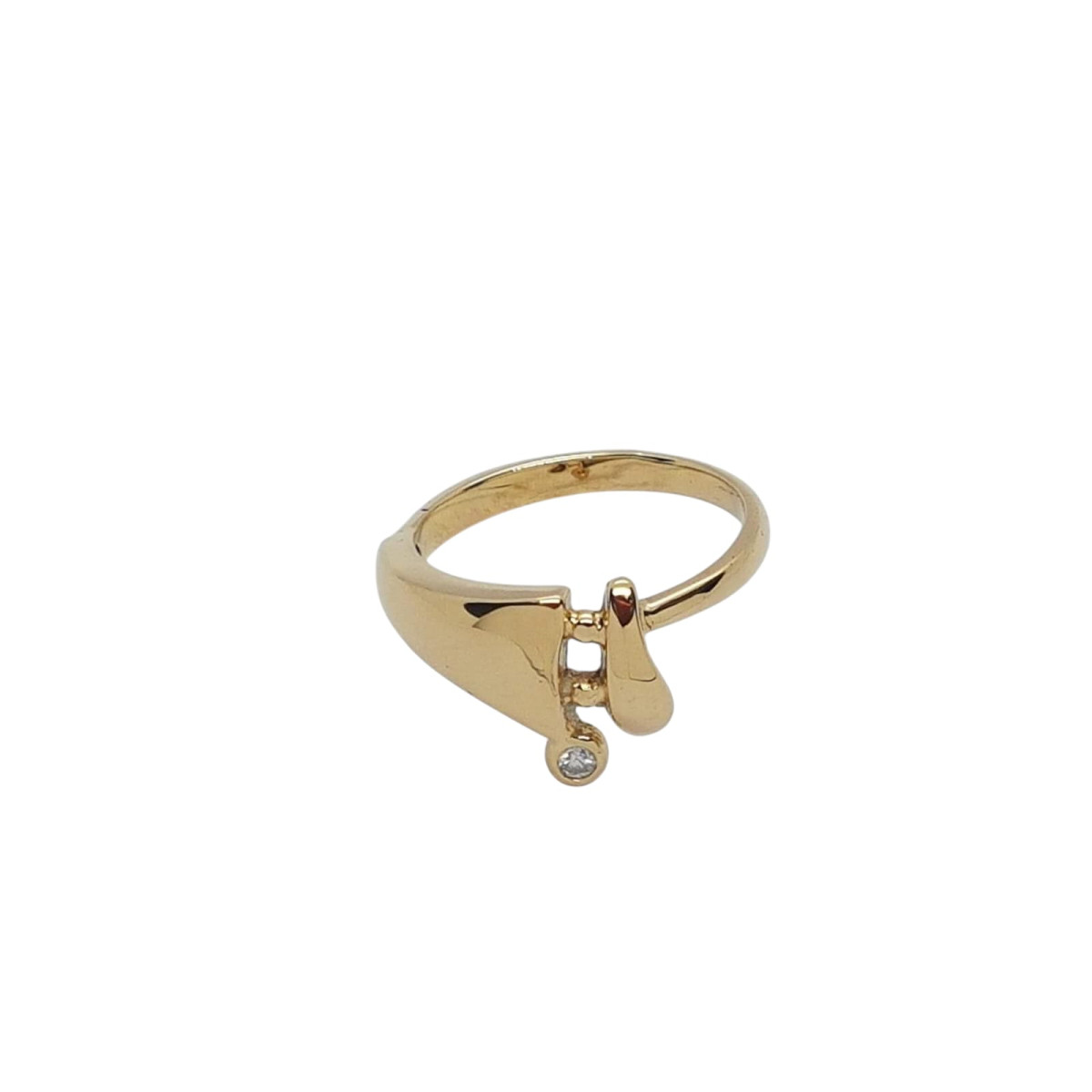 Anillo de oro amarillo con diamante