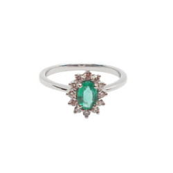 Anillo de oro blanco en forma de Rosetón de esmeralda y diamantes