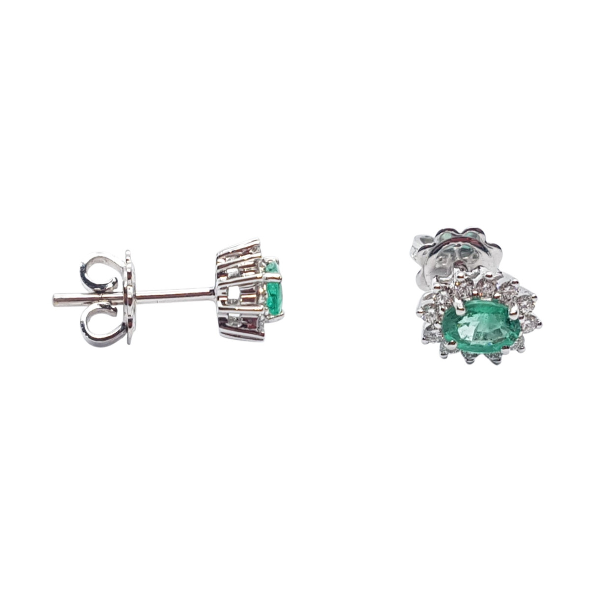 Pendientes de oro blanco en forma de Rosetón de esmeralda y diamantes