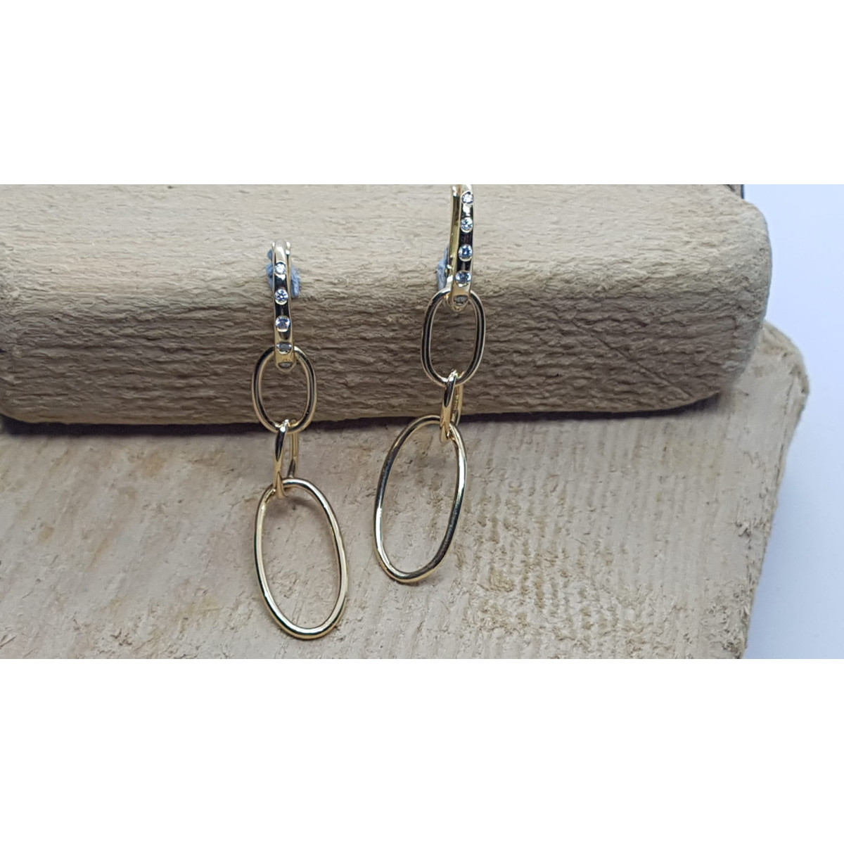 Pendientes de oro amarillo y diamantes