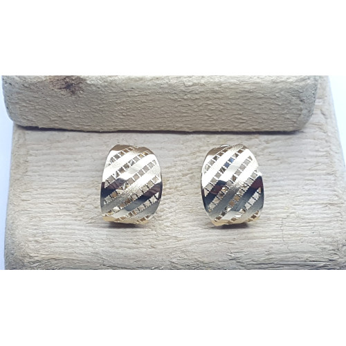 Pendientes de oro amarillo