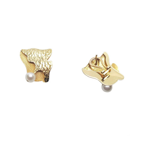 Pendientes de oro amarillo con perla