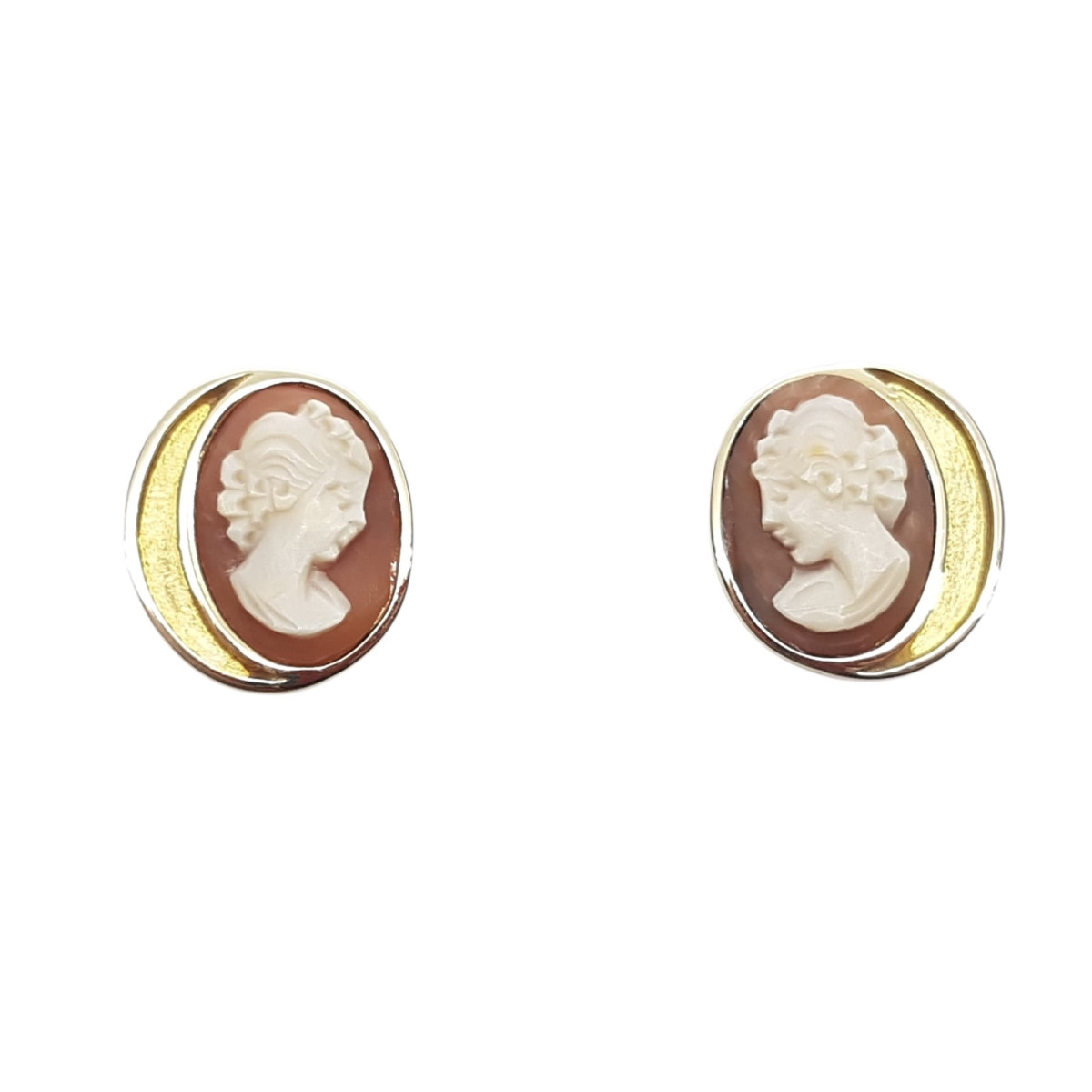 Pendientes de oro amarillo con camafeos