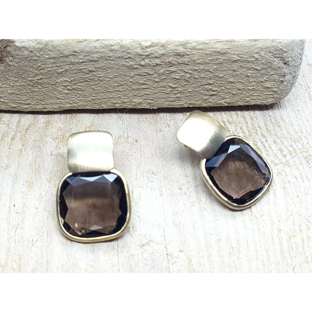 Pendientes de oro amarillo con cuarzo fumé