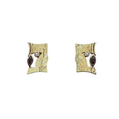 Pendientes de oro amarillo con diamantes y granates