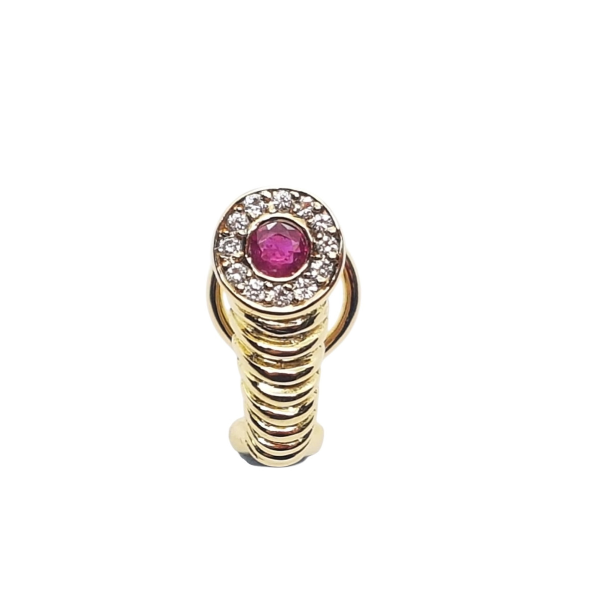 Pendientes de oro amarillo con diamantes y rubíes