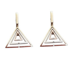 Pendientes triangulares de oro amarillo, oro rosa y oro blanco con diamantes